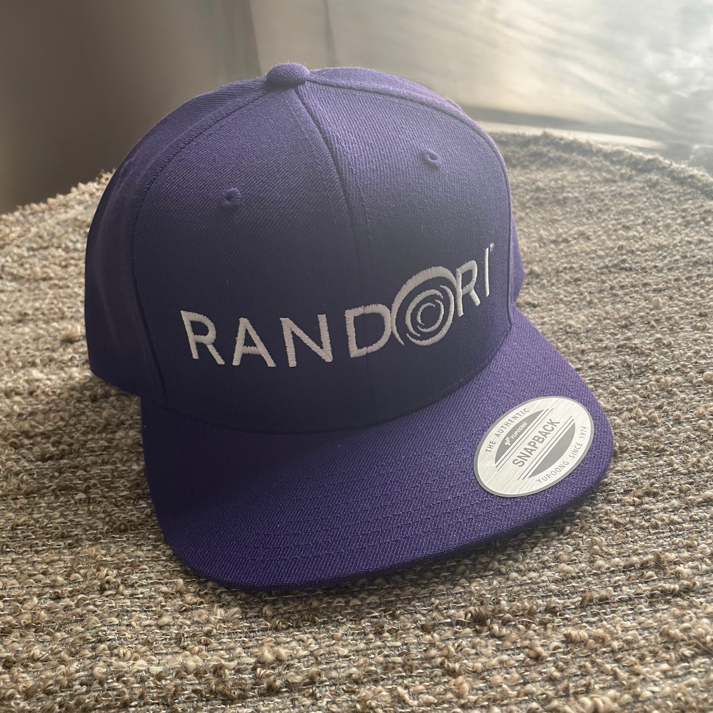 CLASSIC SNAPBACK